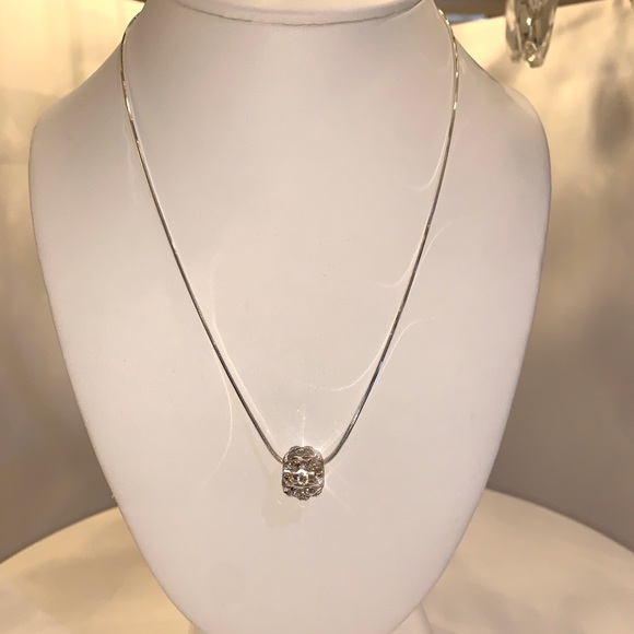 Acrylic Crystal Necklace Embellished With Genuine “Crystal Stone Elements” New! - Picture 5 of 8